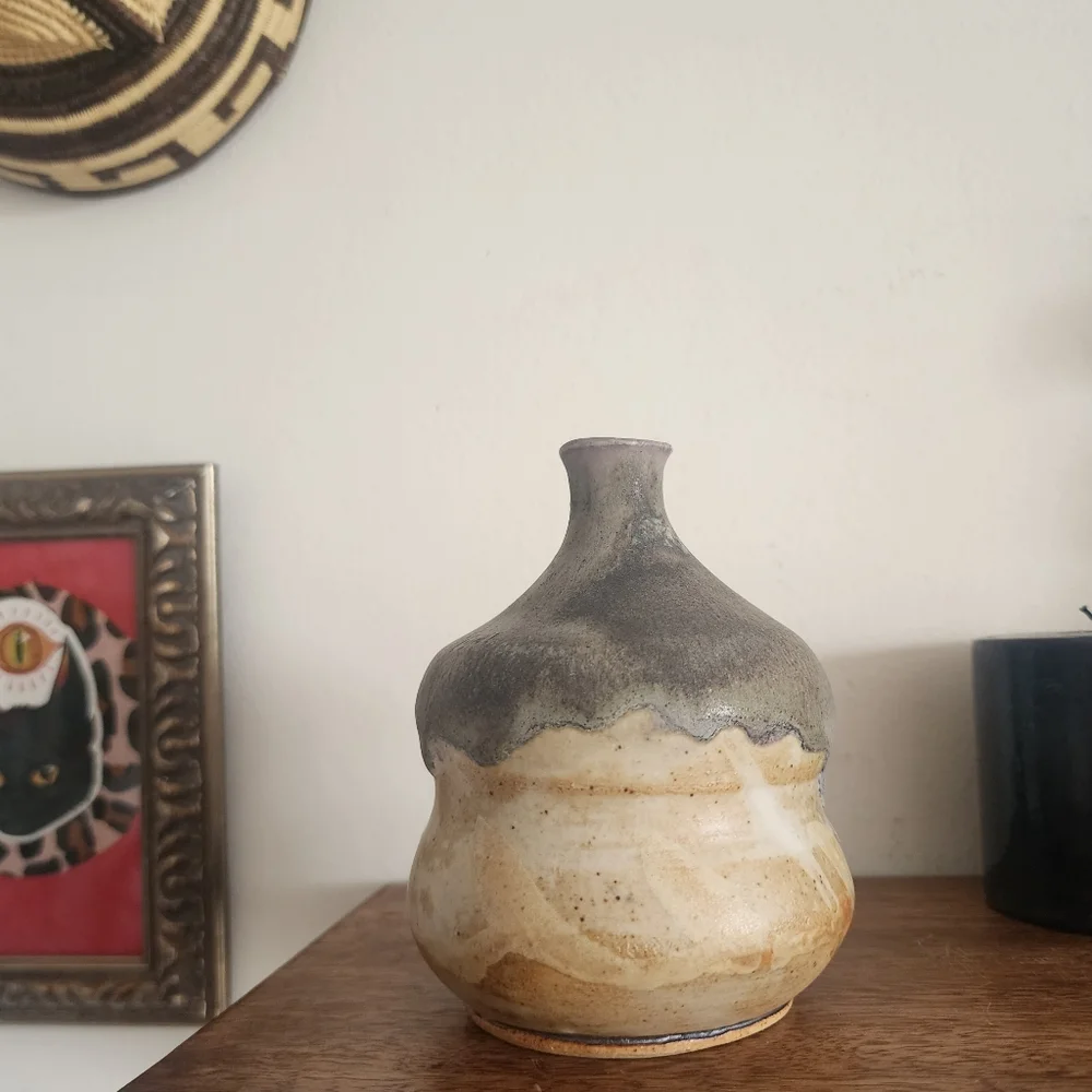 MCM Studio Art Pottery Signed Matte Weed Pot Vase - Picture 3 of 6